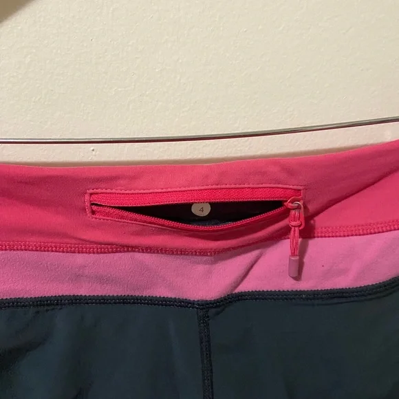 lululemon shorts - Picture 4 of 10